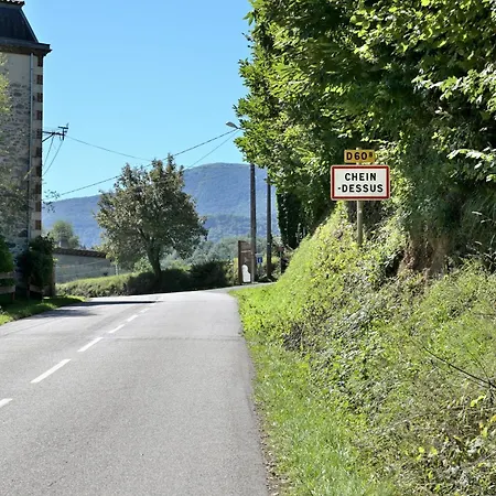Les Du Ruisseau Chein-Dessus